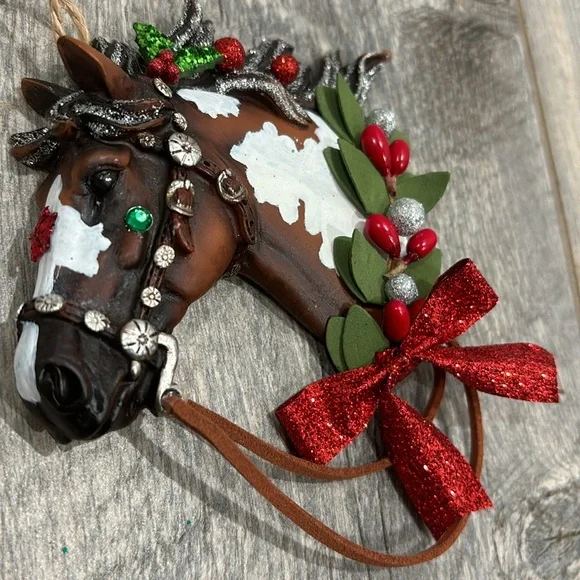 Holiday Horses: “Christmas Eve” design. Decorated Christmas horse ornamnent - Picture 2 of 14